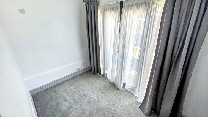 2 Bedroom Cottage To Rent In Holdenby Road, East Haddon, NN6