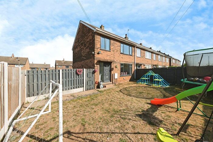 3 Bedroom End Of Terrace House For Sale In Hardie Close, Maltby, Rotherham, S66