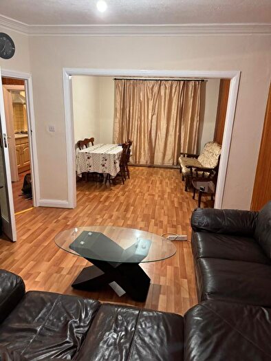 3 Bedroom Terraced House To Rent In Sudbury Heights Avenue, Greenford, UB6