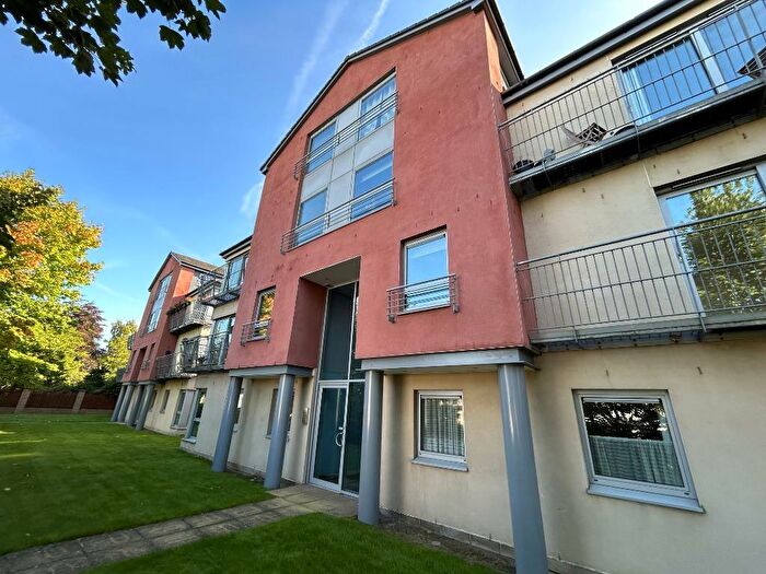 2 Bedroom Flat To Rent In Pinegrove Gardens, Barnton, Edinburgh, EH4