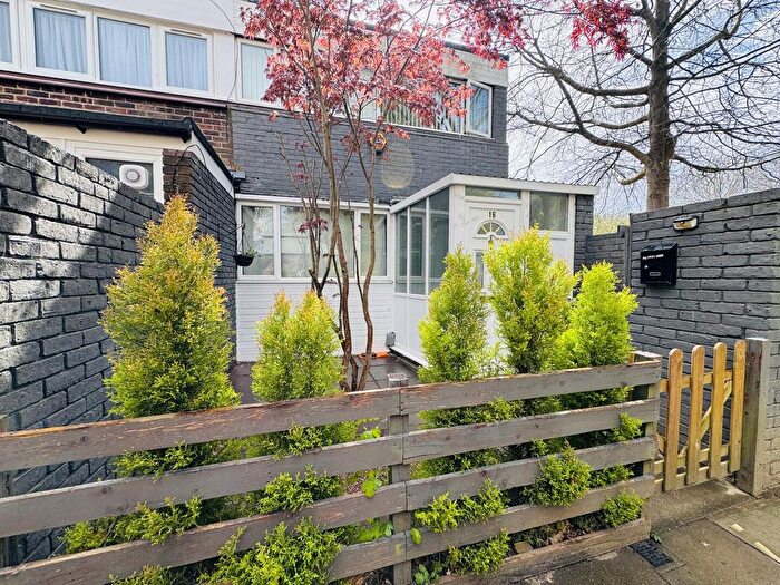 1 Bedroom Maisonette To Rent In Snowdrop Close, Broadfield, Crawley, RH11