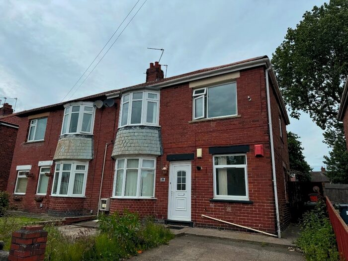 2 Bedroom Flat To Rent In Laing Grove, Howdon, Wallsend., NE28