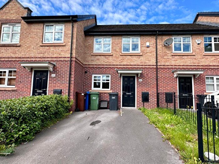 2 Bedroom Mews To Rent In North Road, Atherton, M46