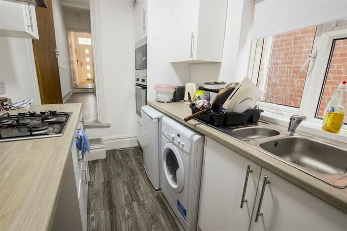 4 Bedroom House To Rent In Rookery Road, Selly Oak, Birmingham, B29