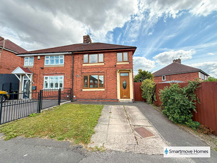 3 Bedroom Semi-Detached House To Rent In Fearn Avenue, Ripley, DE5