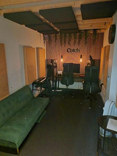 Studio To Rent In , SE16