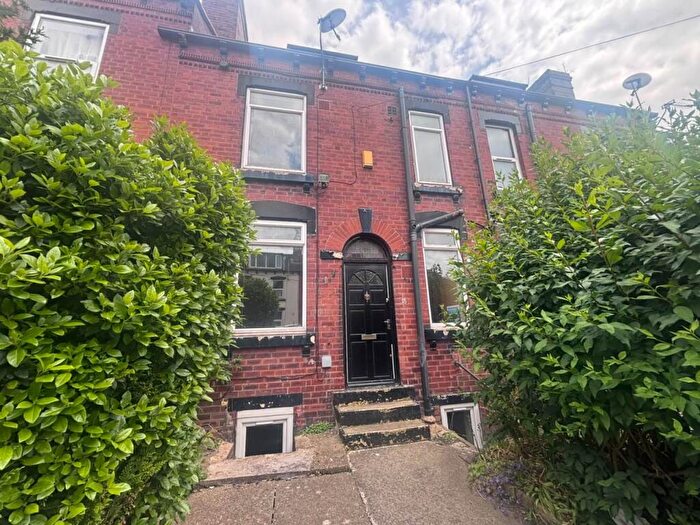 3 Bedroom House To Rent In Martin Terrace, Burley, Leeds, LS4