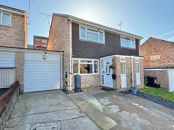 3 Bedroom Semi-Detached House For Sale In Moorland Way, Exwick, EX4