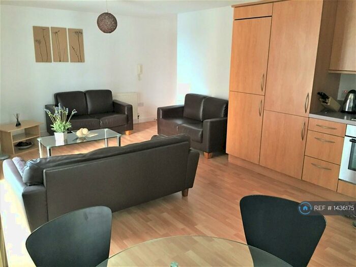 2 Bedroom Flat To Rent In The Atrium, Nottingham, NG2
