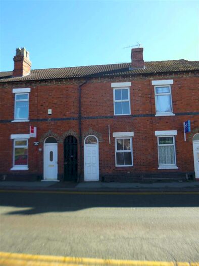 3 Bedroom Terraced House To Rent In South Street, Crewe, CW2