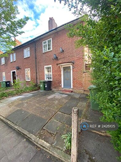 1 Bedroom Flat To Rent In Northover, Bromley, BR1