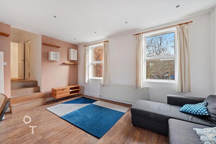 2 Bedroom Apartment For Sale In Hawley Road, Camden, NW1