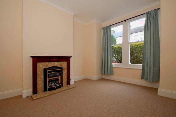 1 Bedroom Flat To Rent In Credenhill Street, London, SW16