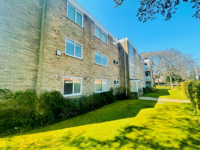 3 Bedroom Flat To Rent In Canford Place, Cliff Drive, Canford Cliffs, BH13