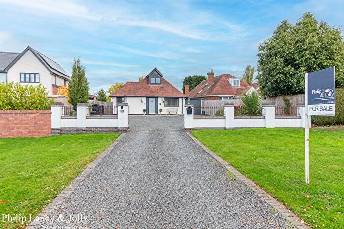 4 Bedroom Detached Bungalow For Sale In Stocks Lane, Newland, Malvern, WR13