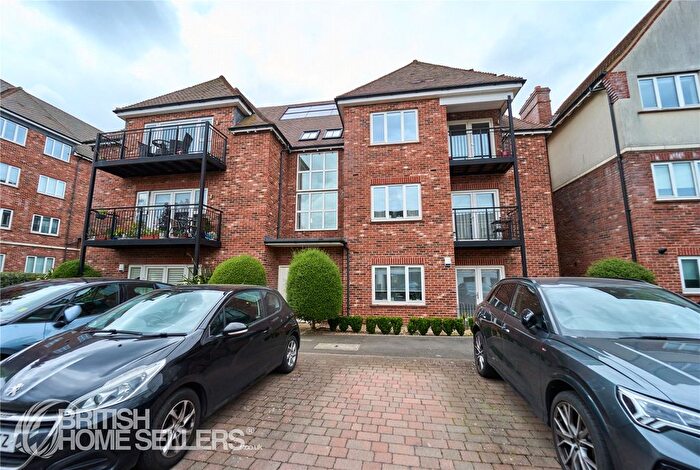 2 Bedroom Flat For Sale In Henry Darlot Drive, London, NW7