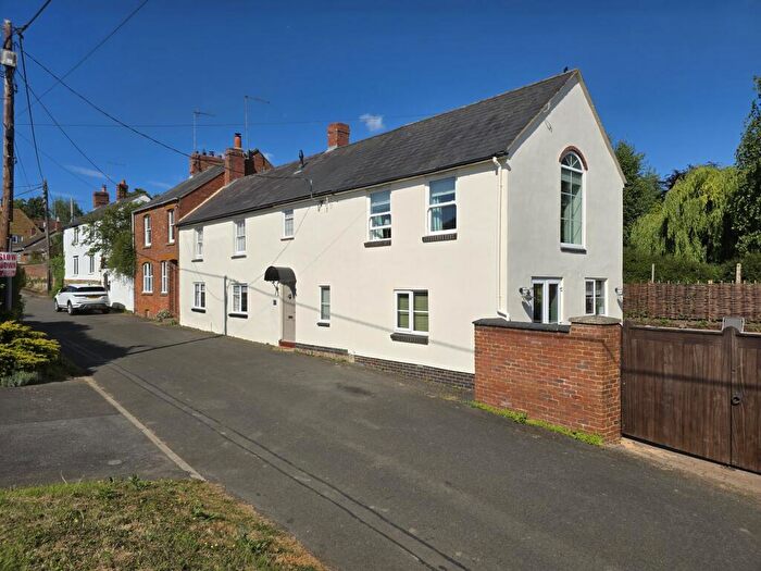 3 Bedroom Semi-Detached House For Sale In Chapel Lane, Flore, NN7