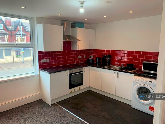 1 Bedroom Flat To Rent In Bexley View, Leeds, LS8