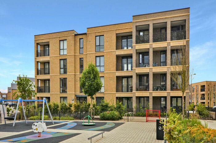 1 Bedroom Apartment To Rent In Osprey Drive, Trumpington, CB2