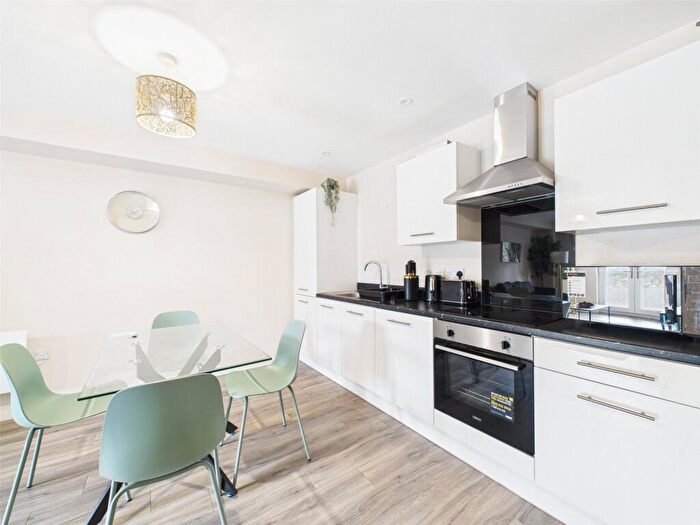 2 Bedroom Apartment To Rent In City Road, Manchester, M15