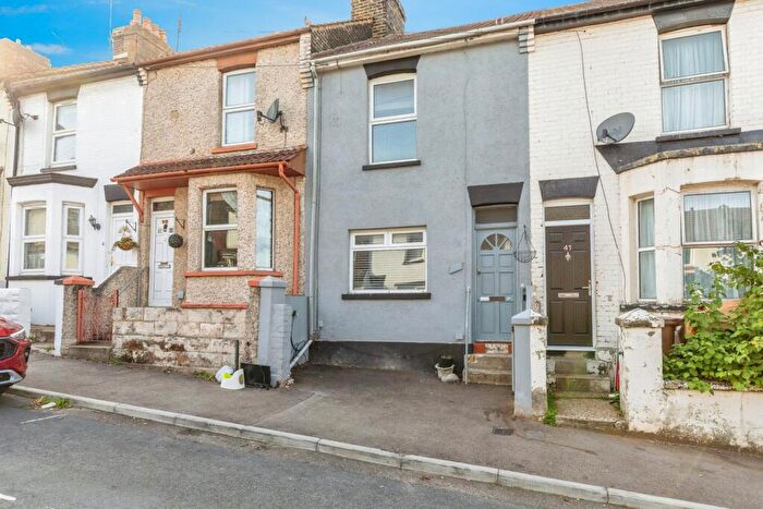3 Bedroom Terraced House For Sale In Baden Road, Gillingham, Kent, ME7