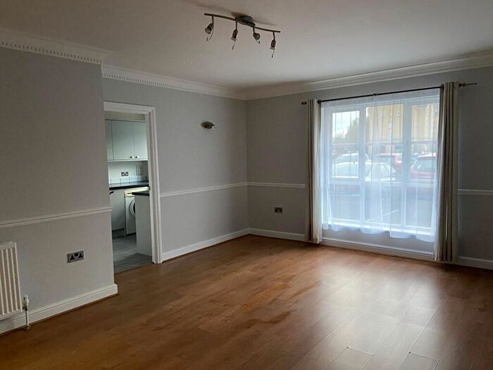 2 Bedroom Apartment To Rent In Stephenson Wharf, Apsley Lock, Hemel Hempstead, HP3