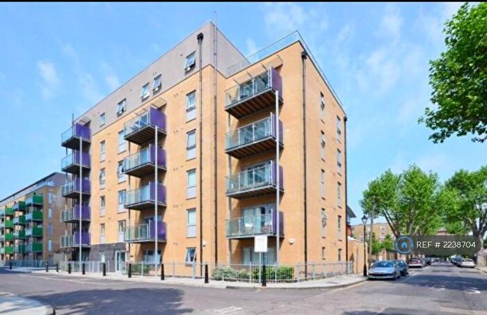 3 Bedroom Flat To Rent In Merchant Street, London, E3