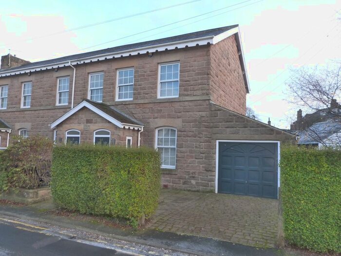 2 Bedroom End Of Terrace House To Rent In Silverfields Road, Harrogate, HG1