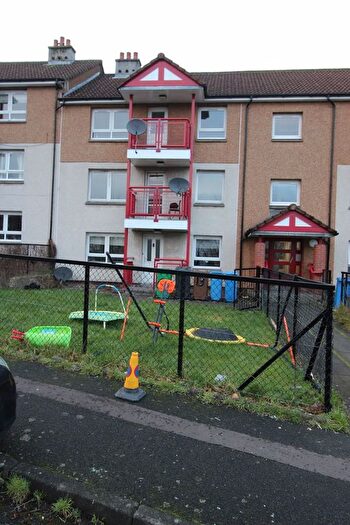 3 Bedroom Flat For Sale In Pentland Terrace, High Valleyfield, Fife, KY12