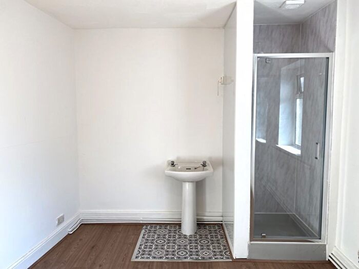 1 Bedroom Property To Rent In All Bills Included. Cardiff Road, Taffswell Nr Cardiff, CF15