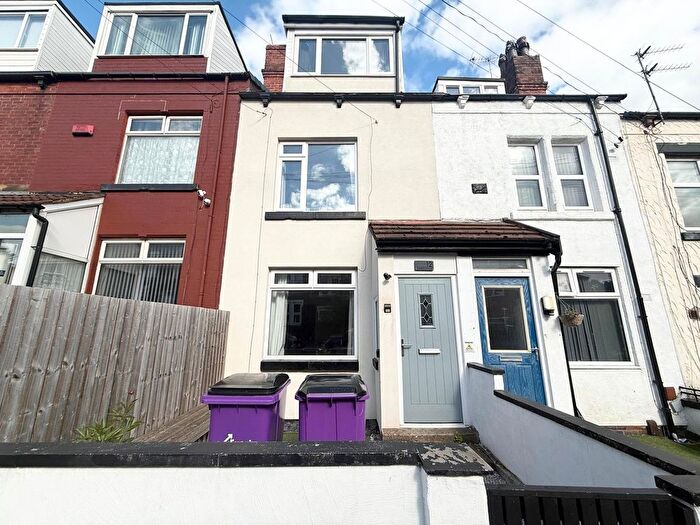 4 Bedroom Terraced House To Rent In Landseer Terrace, Leeds, West Yorkshire, LS13