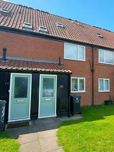 2 Bedroom Flat To Rent In Willow Bank, New Earswick, York, YO32