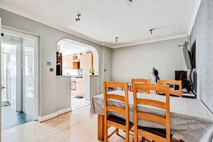 2 Bedroom Terraced House For Sale In Queens Drive, Swindon, Wiltshire, SN3