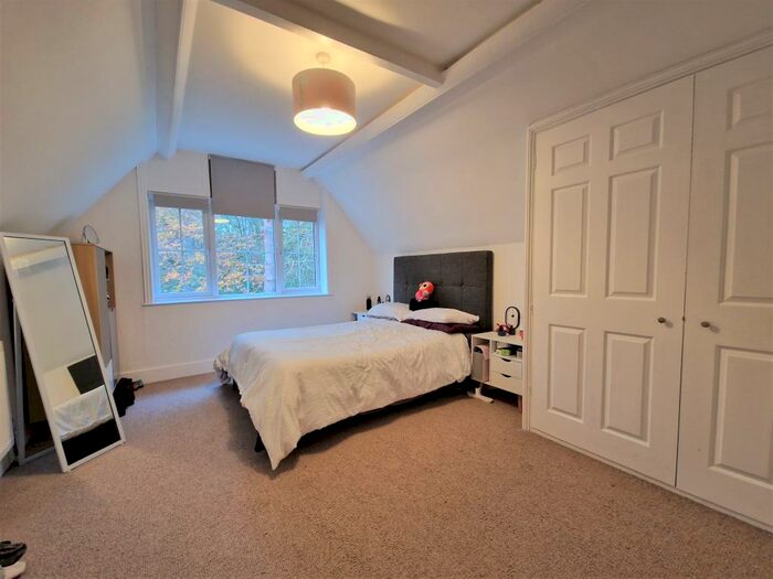 2 Bedroom Apartment To Rent In London Road, Camberley, GU15