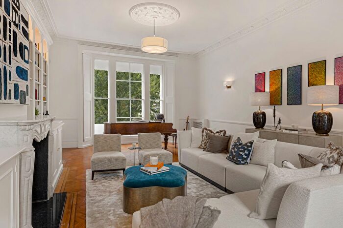 4 Bedroom Property To Rent In Palace Gardens Terrace, Kensington, London, United Kingdom, W8