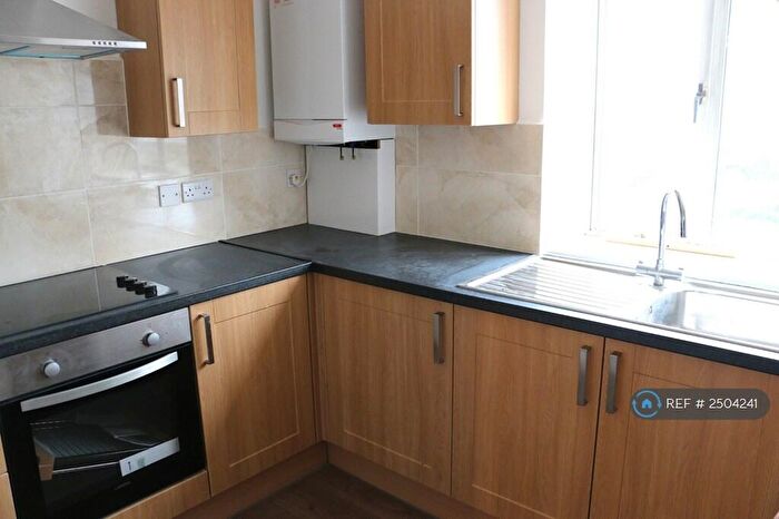 4 Bedroom Flat To Rent In Pattison House, London, E1