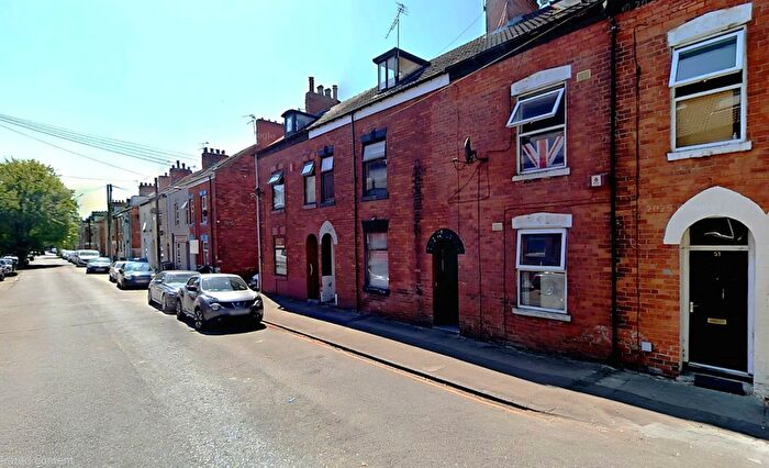 4 Bedroom Terraced House For Sale In Mayfield Street, Hull, HU3