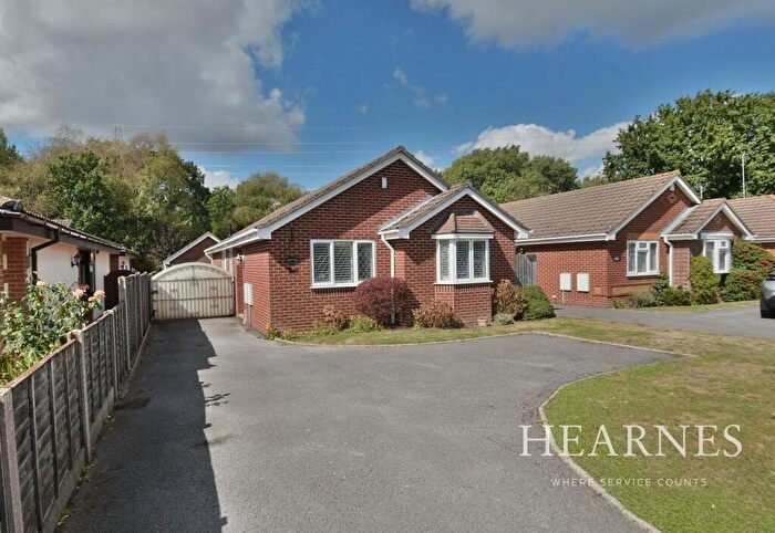 3 Bedroom Detached Bungalow For Sale In Leeson Drive, Ferndown, BH22
