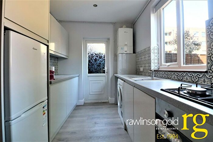 2 Bedroom Flat To Rent In Ladysmith Road, Harrow, HA3