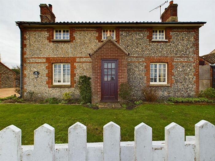 3 Bedroom Cottage For Sale In Cromer Road, Sidestrand, Cromer, NR27