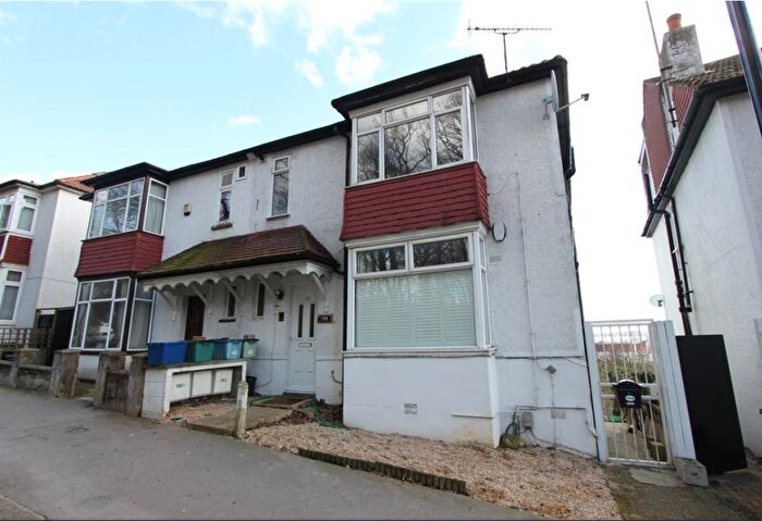 1 Bedroom Flat For Sale In B Ross Road, South Norwood, London, SE25