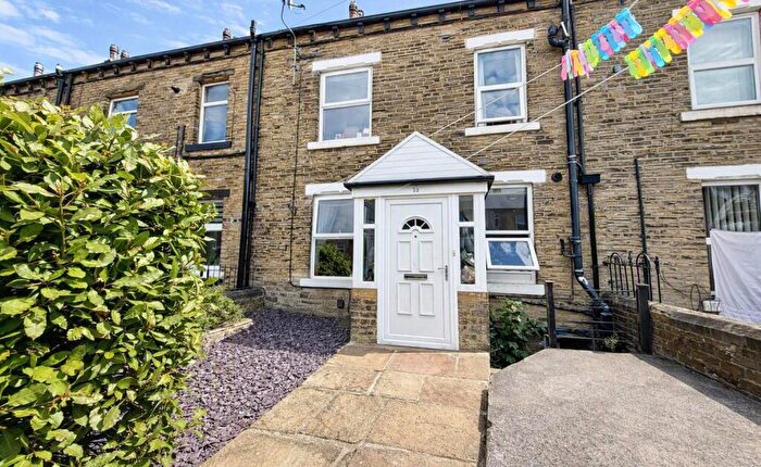 3 Bedroom Terraced House For Sale In Perseverance Terrace, Savile Park, Halifax, HX1