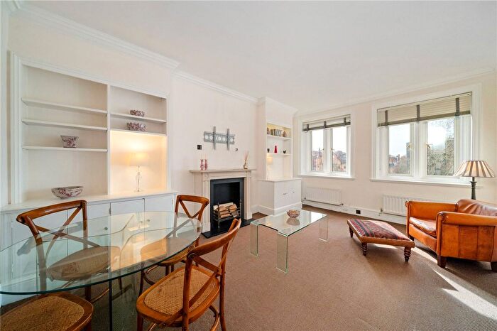 2 Bedroom Flat To Rent In Cadogan Place, London, SW1X