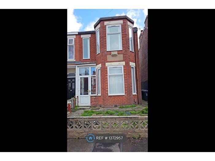 3 Bedroom Semi-Detached House To Rent In Gloucester Road, Salford, M6