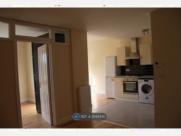 1 Bedroom Flat To Rent In Mill Hill, London, NW7