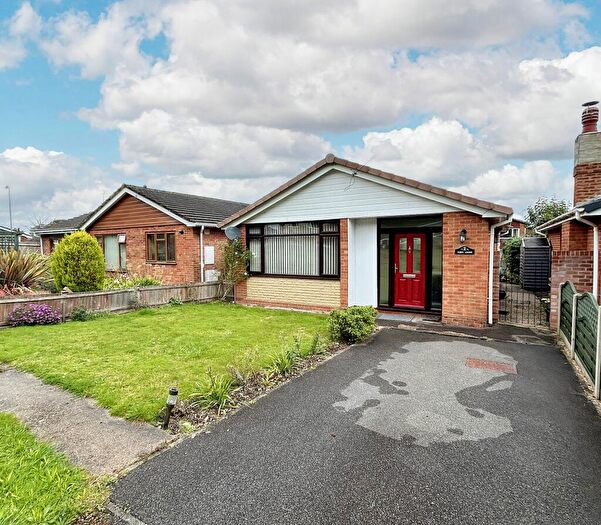 3 Bedroom Detached Bungalow For Sale In Tern Close, Hythe, SO45