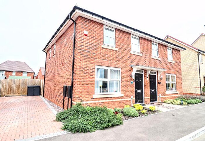 3 Bedroom Semi Detached House For Sale In Cranwell Crescent, Bletchley, MK17