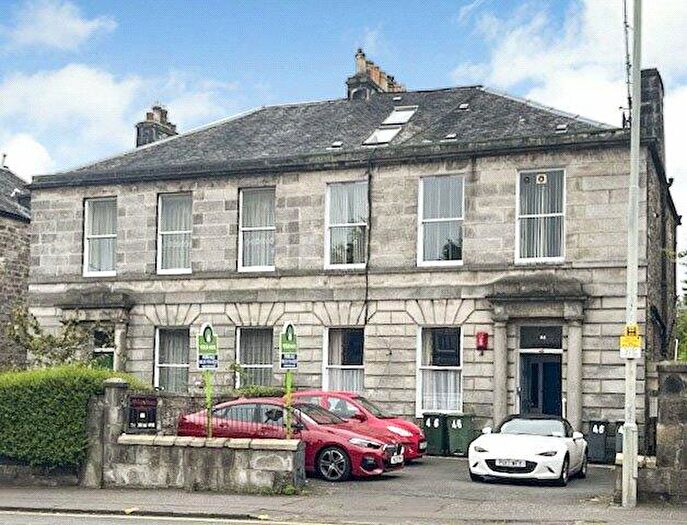 4 Bedroom Flat For Sale In Minto Street, Edinburgh, Midlothian, EH9