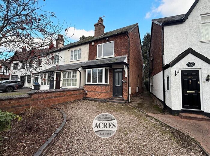 3 Bedroom End Of Terrace House For Sale In Mere Green Road, Four Oaks, B75