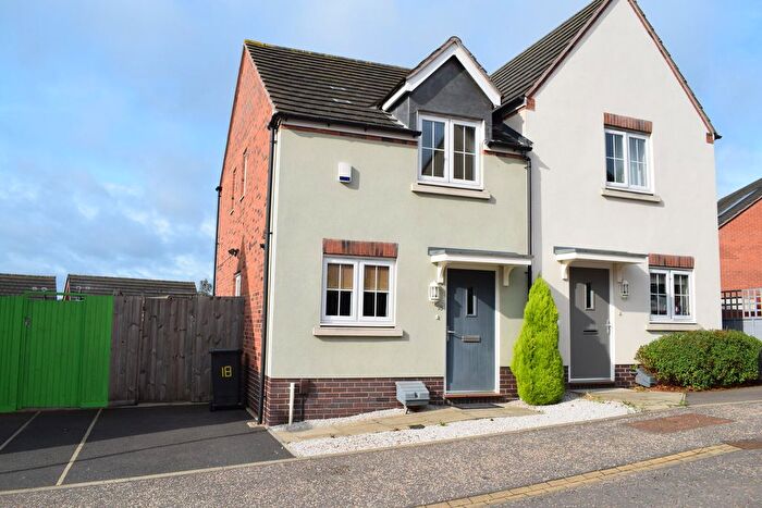 2 Bedroom Semi-Detached House To Rent In Two Yard Lane, Nuneaton, CV10